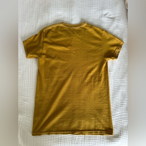 Def Leppard Oversized Grunge Band Tee T-Shirt in Mustard Yellow - Picture 8 of 8